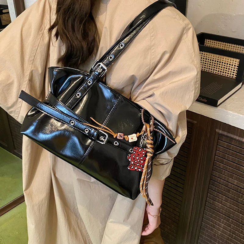 Fashionable Designer Tote Bag  - Women Bags Premium Brands recensione e prezzo