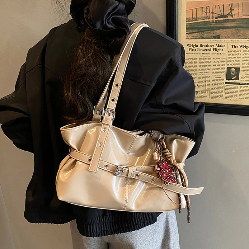 Fashionable Designer Tote Bag  - Women Bags Premium Brands recensione e prezzo