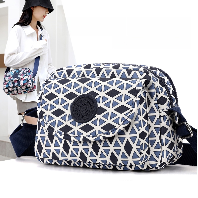 Lightweight Waterproof Nylon C - Women'S Elle Bags recensione e prezzo
