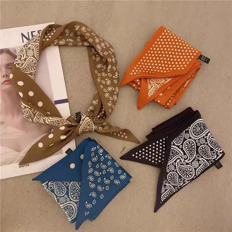 New Polka Dot Scarf For Women  - Women'S Bags New Look recensione e prezzo
