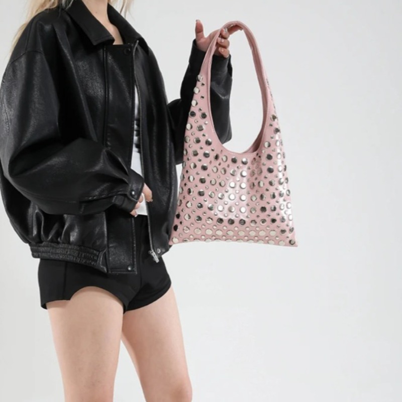 Rivets Large Capacity Shoulder - Women Bags Designer Sale recensione e prezzo
