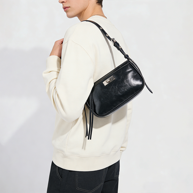 Brand Studded Shoulder Crossbo - Women Bags Premium Brands recensione e prezzo
